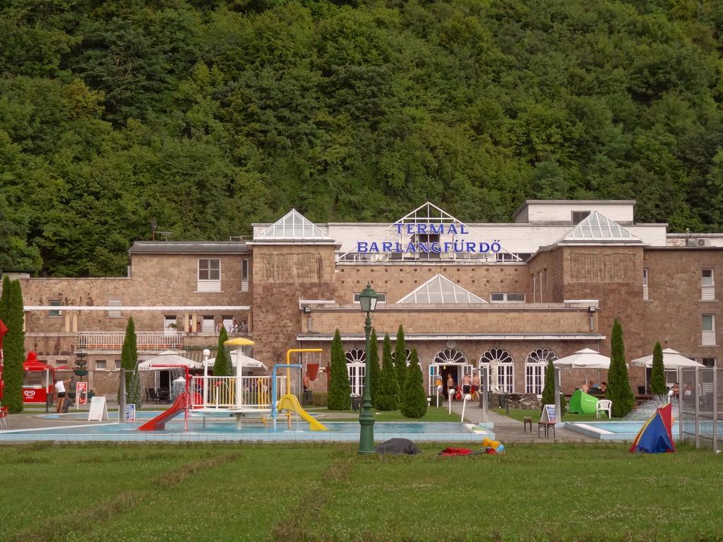 Dia Apartman Miskolc Exterior foto