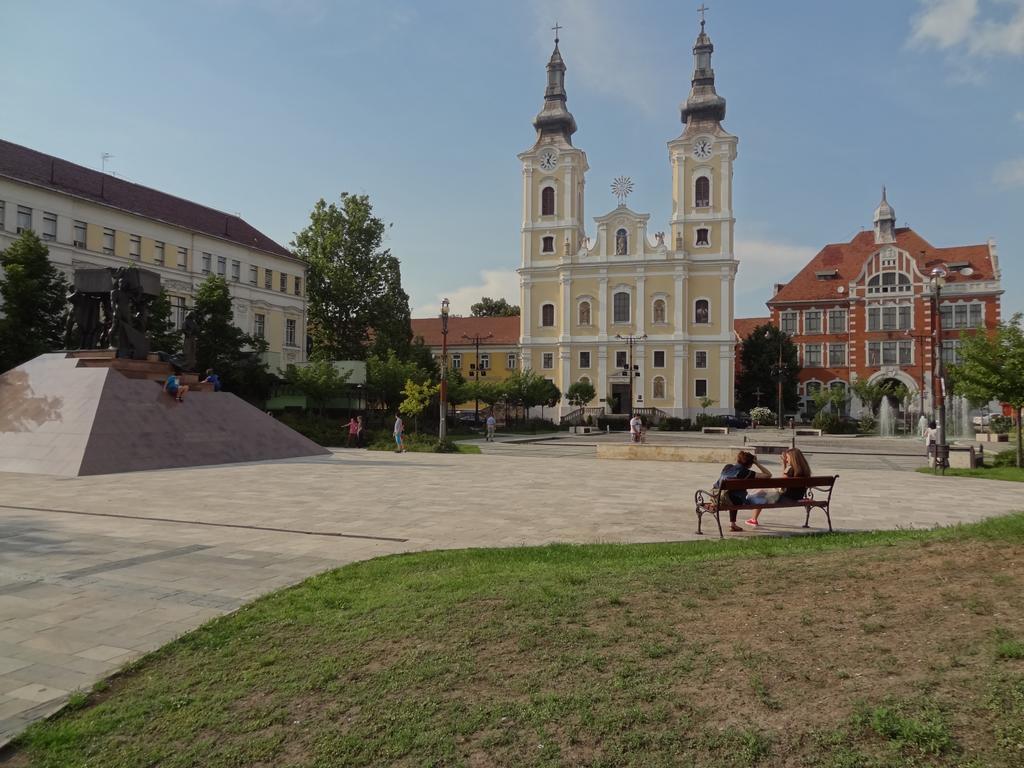 Dia Apartman Miskolc Exterior foto